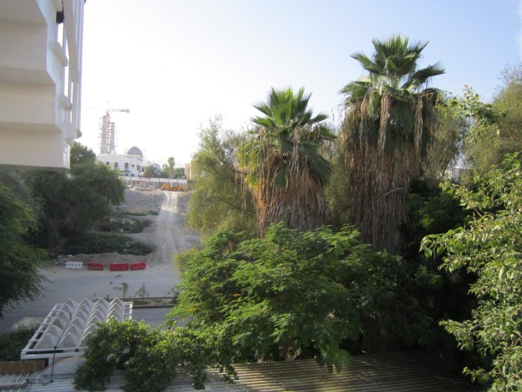 מוסקט Qurum Beach Hotel מראה חיצוני תמונה