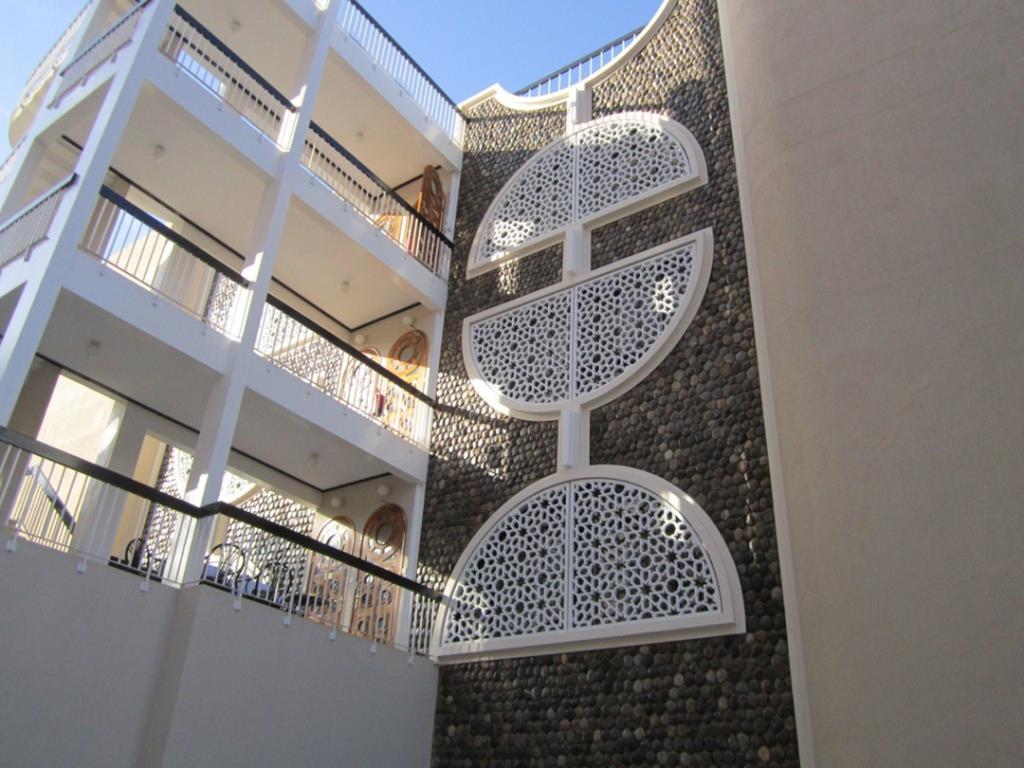 מוסקט Qurum Beach Hotel מראה חיצוני תמונה