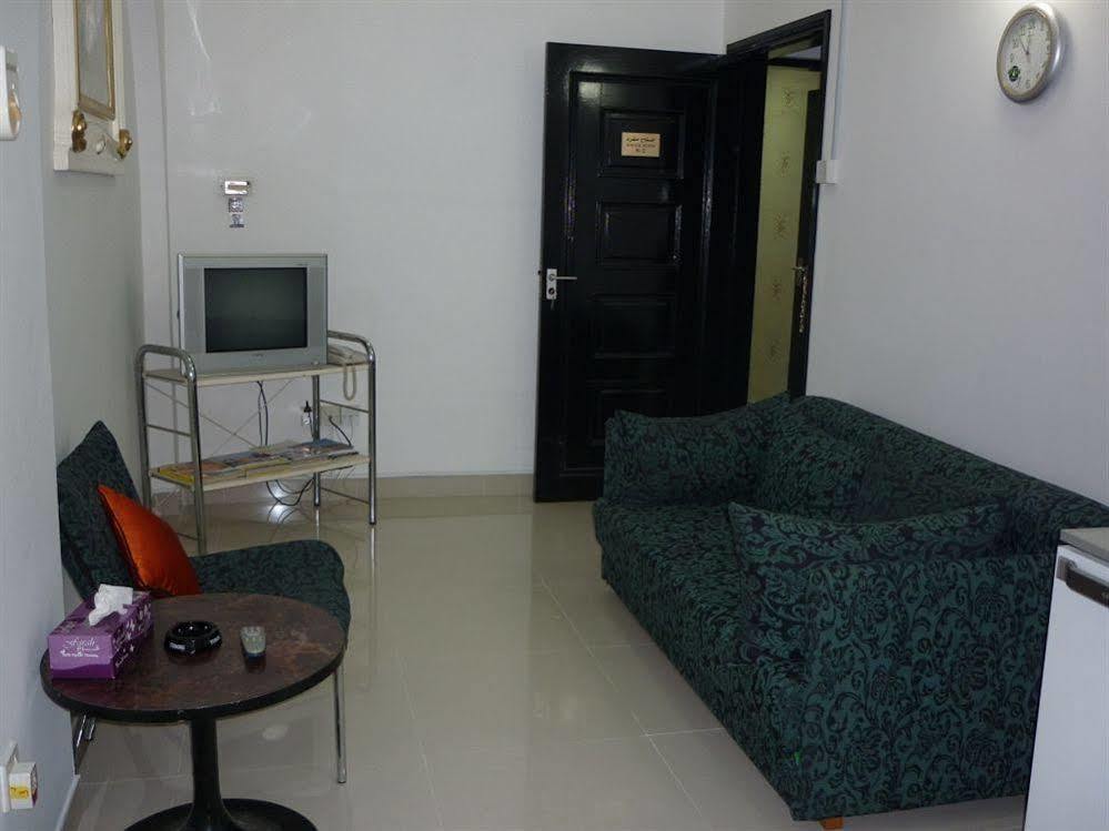 מוסקט Qurum Beach Hotel מראה חיצוני תמונה
