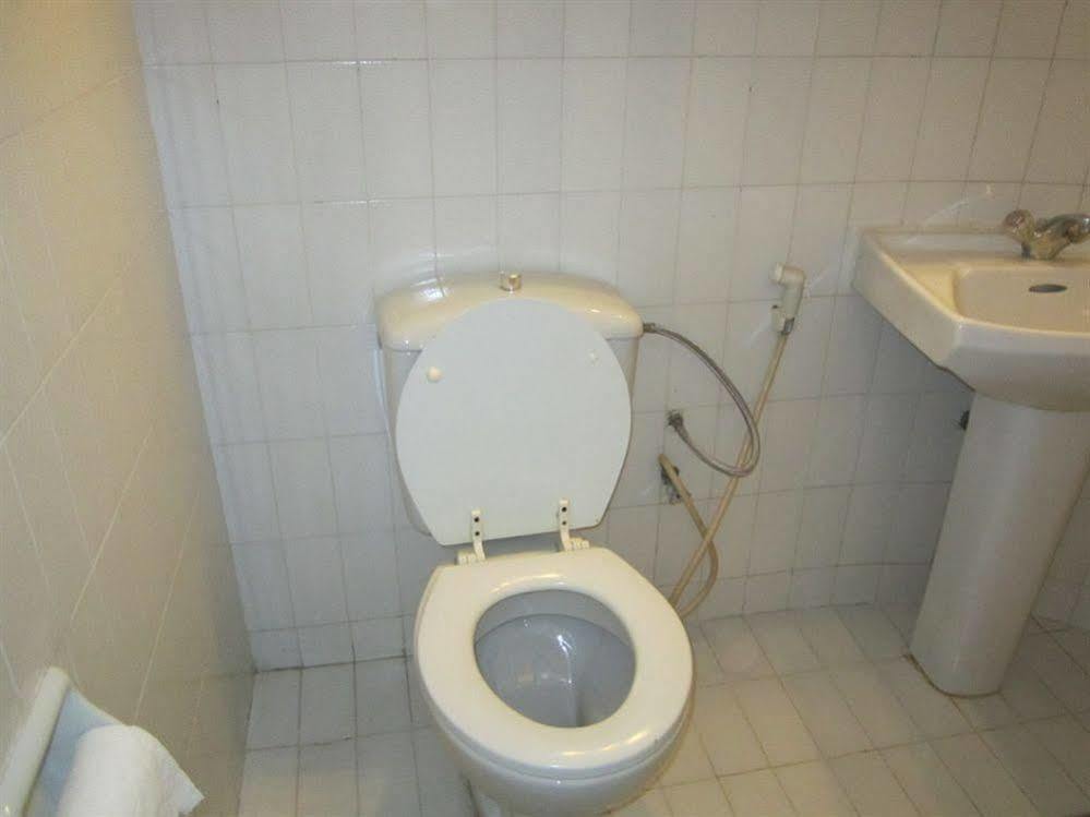 מוסקט Qurum Beach Hotel מראה חיצוני תמונה