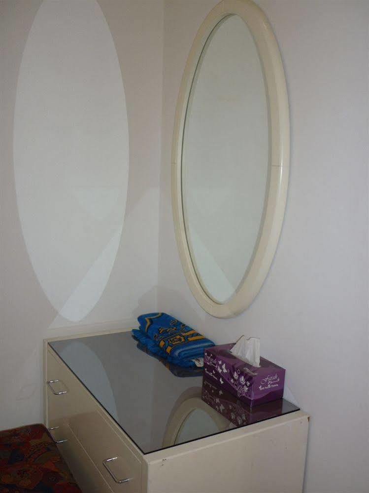 מוסקט Qurum Beach Hotel מראה חיצוני תמונה