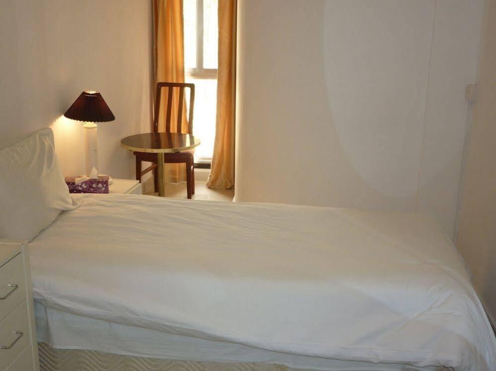 מוסקט Qurum Beach Hotel מראה חיצוני תמונה